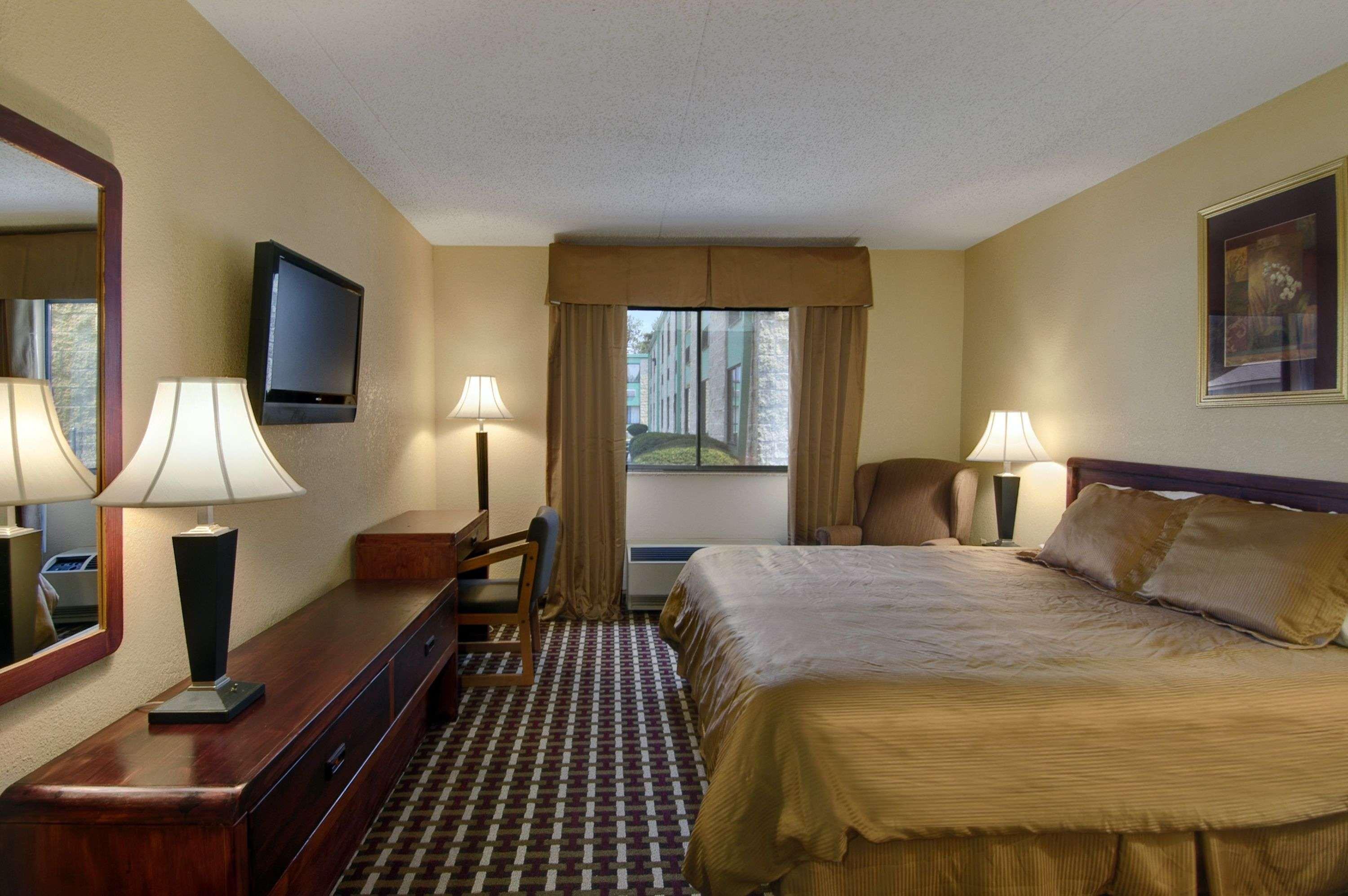 Days By Wyndham Hotel